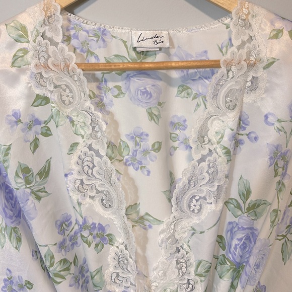 Tiffany Blue Rose Lingerie Gown - Picture 3 of 5